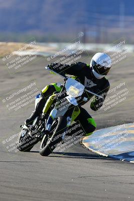 media/Jan-09-2022-SoCal Trackdays (Sun) [[2b1fec8404]]/Turns 9 and 8 (920am)/